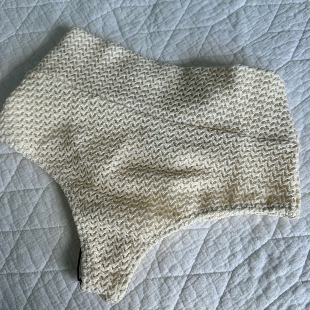 Montce crotchet bathing suit bottom NWT ( wire on parentage ripped off)